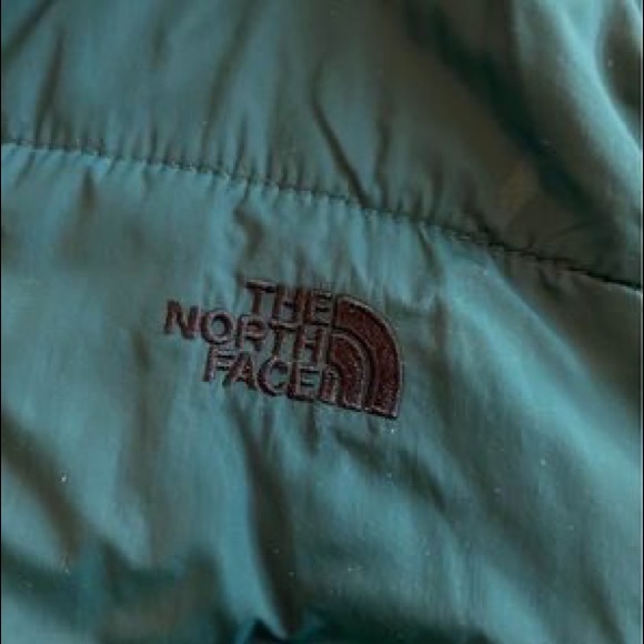 Women’s North Face Coat - Picture 3 of 4